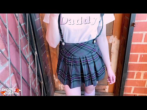 ❤️ Schoolgirl chuqur uning Dick so'radi va sinflar o'rniga fucks. Sifatli jinsiy aloqada bizda ☑